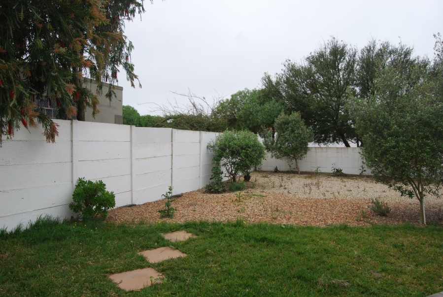 To Let 4 Bedroom Property for Rent in Port Owen Western Cape